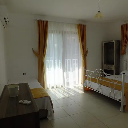 Dantel Sahil セリミエ